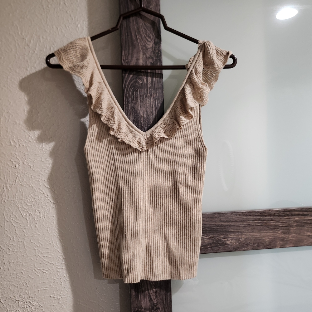 3/$15 Gap Ruffled V-Neck Ribbed Knit Top - Cream